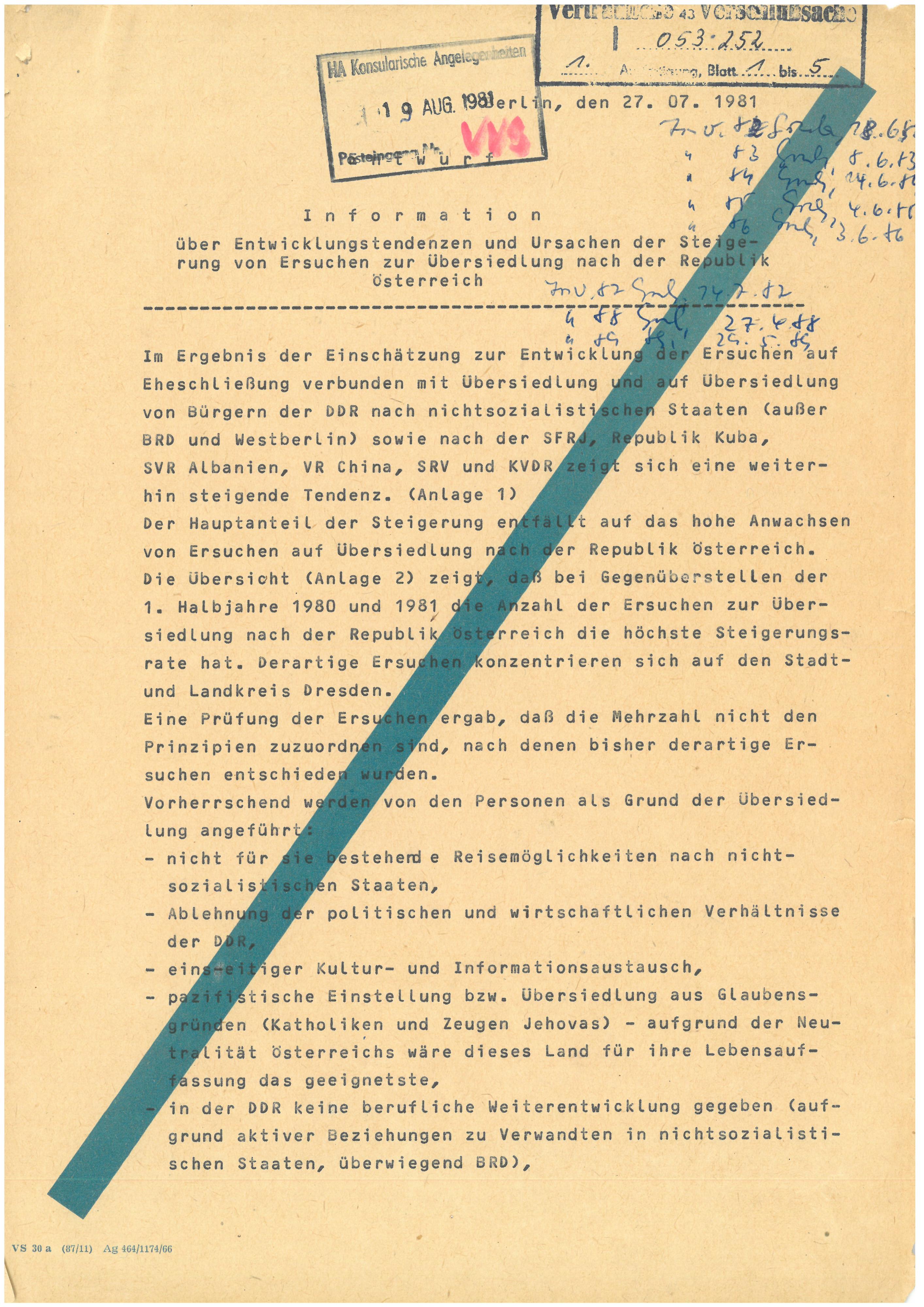 Information über Entwicklungstendenzen und Ursachen der Steigerung von Ersuchen auf Übersiedlung nach Österreich (PA AA, M 3, Bd. 349). Hier ist die Seite eins zu sehen.