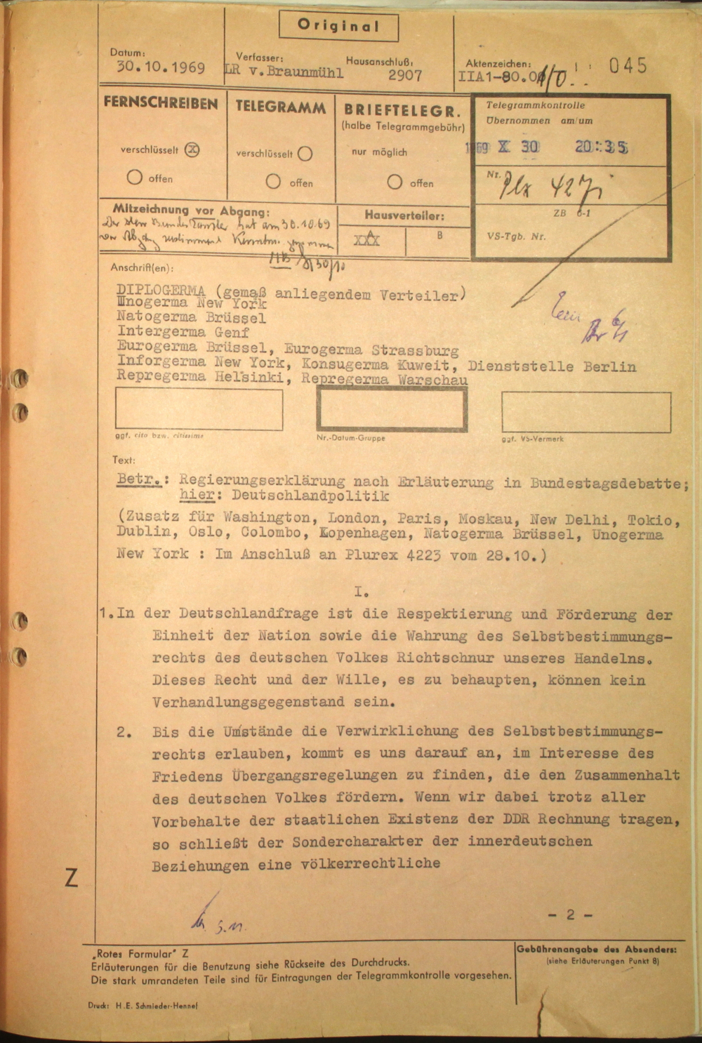 Über das hier dargestellte besondere Dokument wird in der Rubrik Regest und Formalbeschreibung informiert. Hier ist die Seite eins zu sehen.