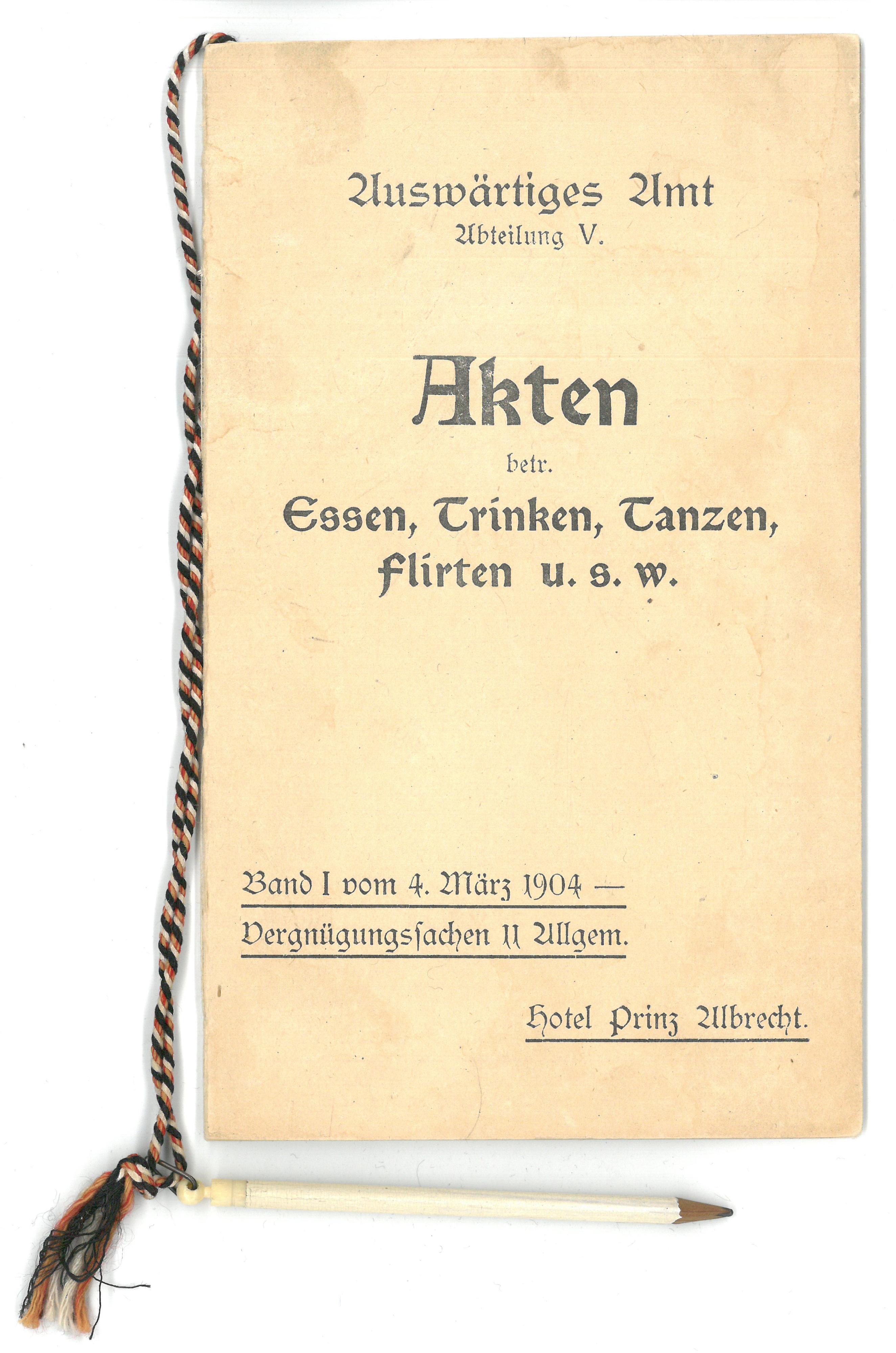 Über das hier dargestellte besondere Dokument wird in der Rubrik Regest und Formalbeschreibung informiert. Hier ist die Front (Deckblatt) zu sehen.